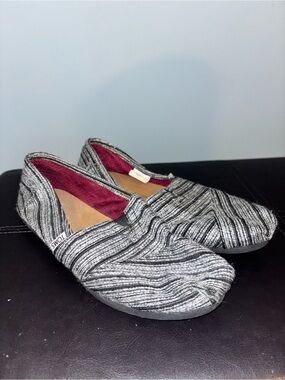 Toms Black & White Striped Classic Slip-On Flats